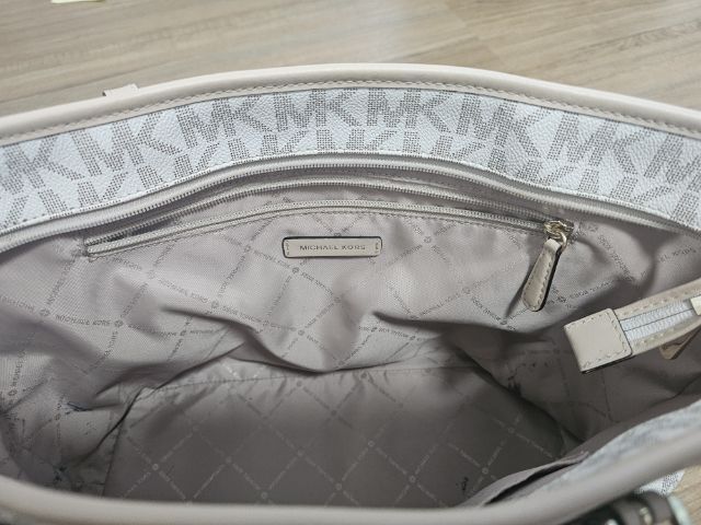 กระเป๋า MICHAEL KORS สะพาย ไซด์ L แท้อเมริกา รูปที่ 9