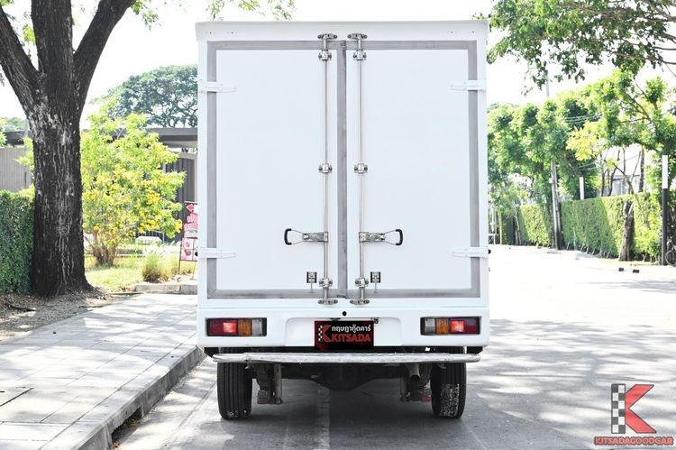 Toyota Hilux Revo 2019 2.4 J Plus Pickup ดีเซล ไม่ติดแก๊ส เกียร์ธรรมดา ขาว รูปที่ 4