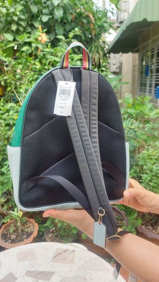 กระเป๋าเป้ สะพายหลัง COACH หนังแท้ สภาพใหม่ ยังมีป้ายห้อย ยังไม่เคยใช้งาน สีเขียวเหนี่ยวทรัพย์ น้ำหนักเบา   รูปที่ 9