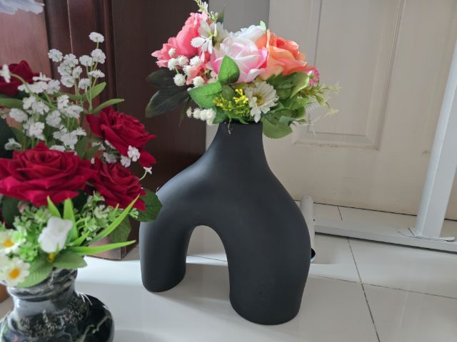 ชุดแจกันพร้อมดอกไม้ ราคา ชุดละ 100 บาท
ใกล้วันวันวาเลนไทน์ คุณผู้ชายทุกคนสามารถซื้อให้กันคนที่เรารักกันแล้วหรือยัง รูปที่ 8