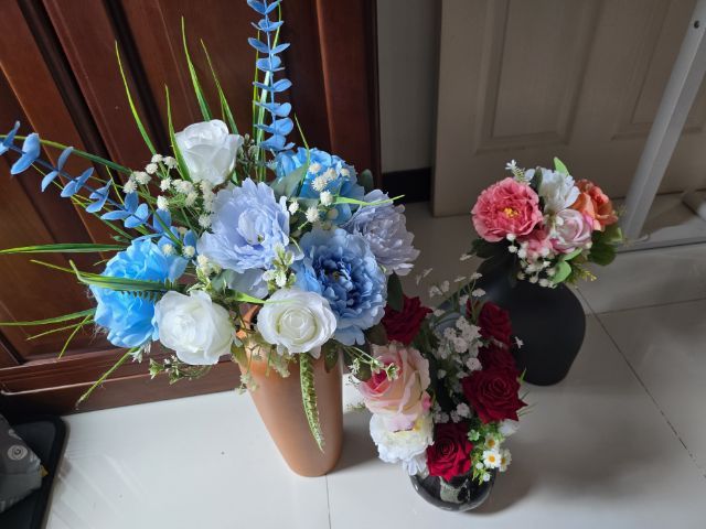 ชุดแจกันพร้อมดอกไม้ ราคา ชุดละ 100 บาท
ใกล้วันวันวาเลนไทน์ คุณผู้ชายทุกคนสามารถซื้อให้กันคนที่เรารักกันแล้วหรือยัง รูปที่ 10