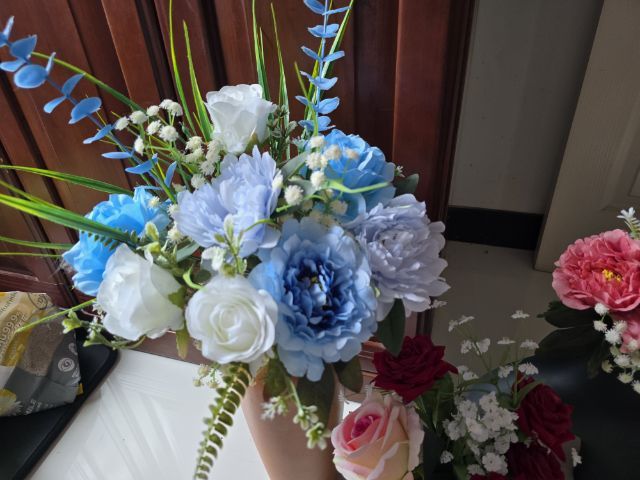 ชุดแจกันพร้อมดอกไม้ ราคา ชุดละ 100 บาท
ใกล้วันวันวาเลนไทน์ คุณผู้ชายทุกคนสามารถซื้อให้กันคนที่เรารักกันแล้วหรือยัง รูปที่ 7