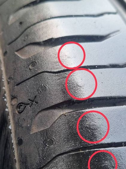 ยางเยอรมัน17"ปี24 continental( made in portugal) มี 2 เส้น ใส่ Camry Accord Teana HRV Nissan Juke Nissan kick BMW X1 ขอบ 17 ไม่มีแผล ปะแก้มยางไม่ครูดไม่เบียดดอกเต็มตามรูป