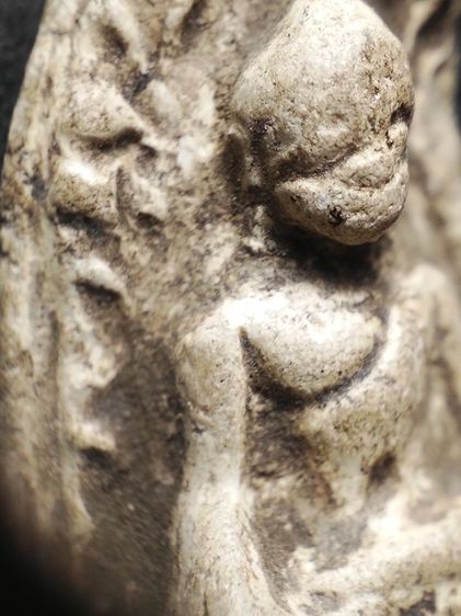 พระรอดลำพูนพิมพ์ใหญ่เนื้อขาวครับ รูปที่ 3