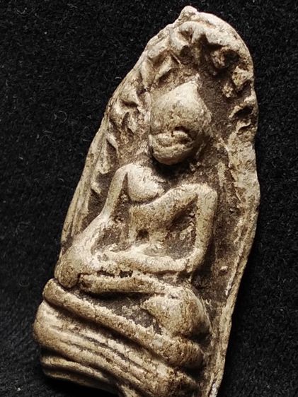 พระรอดลำพูนพิมพ์ใหญ่เนื้อขาวครับ รูปที่ 10