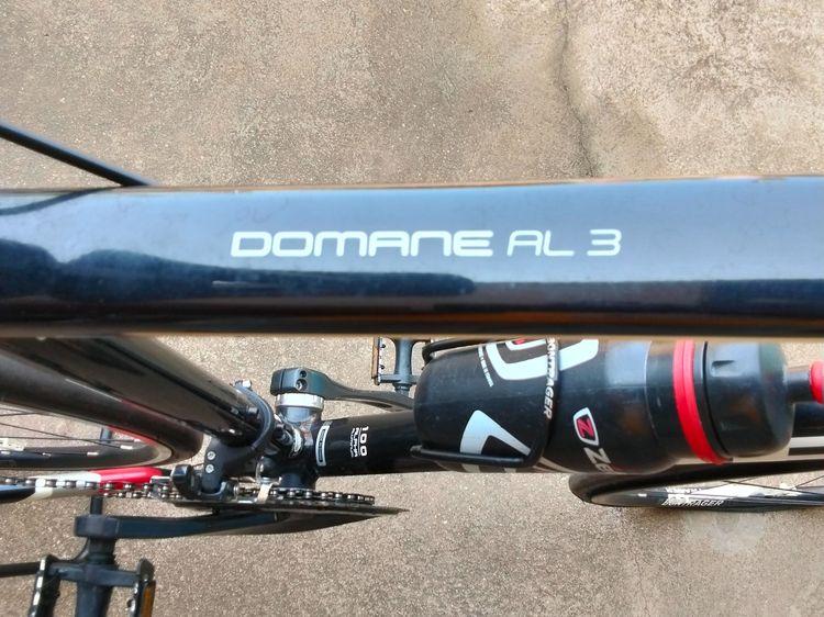 จักรยานเสือหมอบ TREK Domane AL3 สีแดงดำ รูปที่ 4
