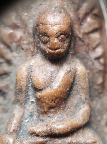 พระรอดลำพูนพิมพ์ใหญ่ครับ รูปที่ 5