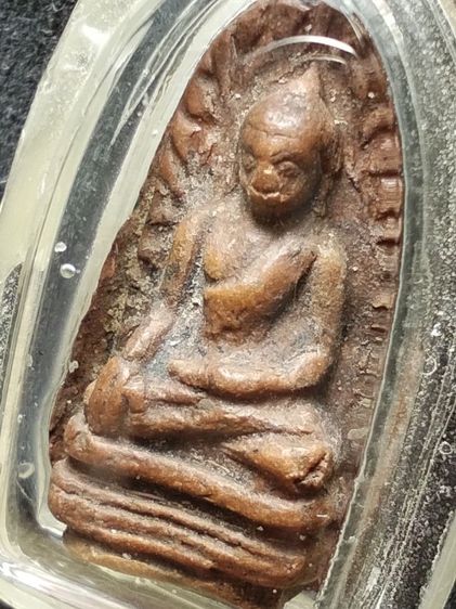 พระรอดลำพูนพิมพ์ใหญ่ครับ รูปที่ 4