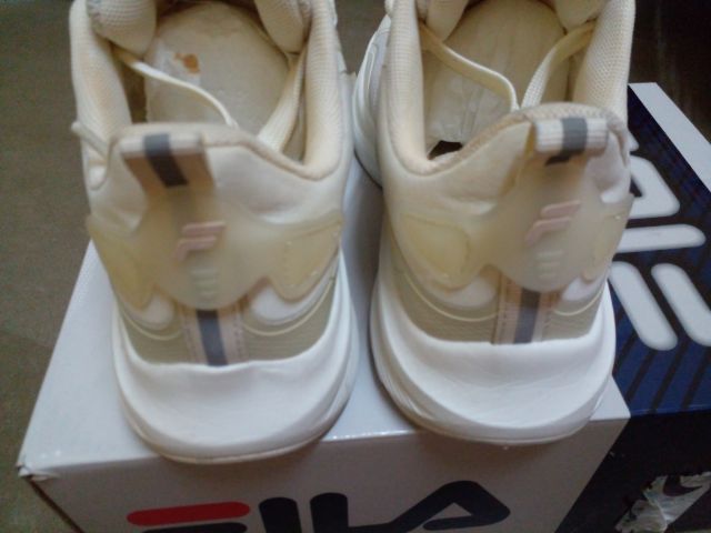 รองเท้า fila มือสอง รูปที่ 7