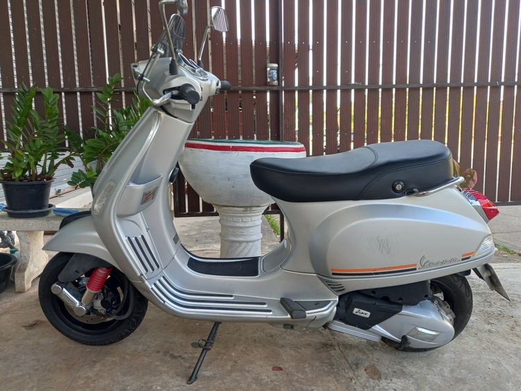 Vespa 125 iget sport edition รูปที่ 2