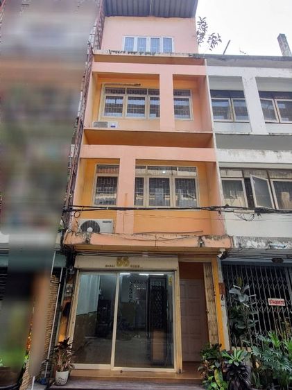 ให้เช่าด่วน ตึกแถวเปล่า 4 ชั้น ใกล้ BTS บางจาก