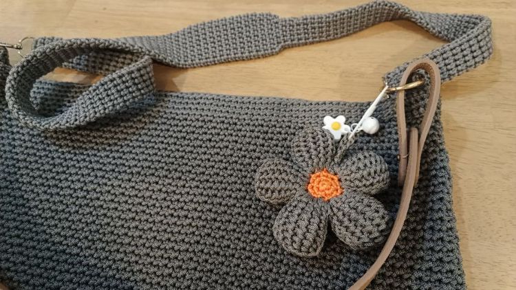 กระเป๋าสะพายถัก Handmade สีเทาเข้ม ของใหม่ รูปที่ 2