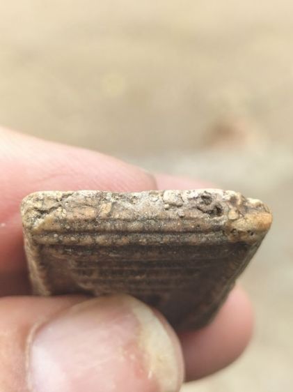 สมเด็จพิมพ์ใหญ่มีมวลสารเก่าๆ รูปที่ 6