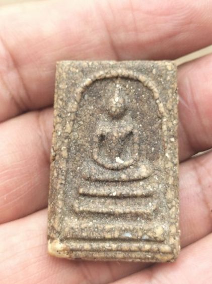 สมเด็จพิมพ์ใหญ่มีมวลสารเก่าๆ