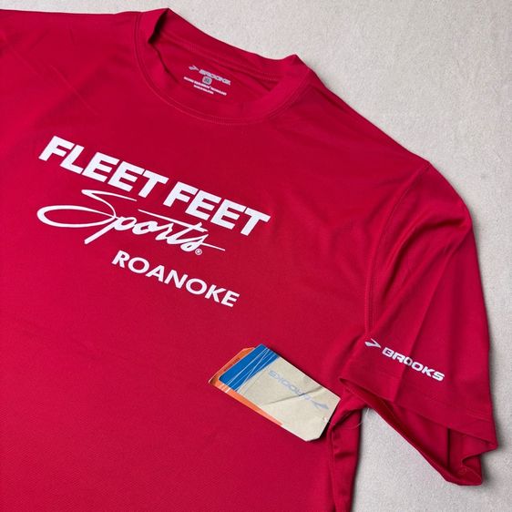 เสื้อกีฬา​ Brooks Running ใหม่มือหนึ่ง​ Size XL