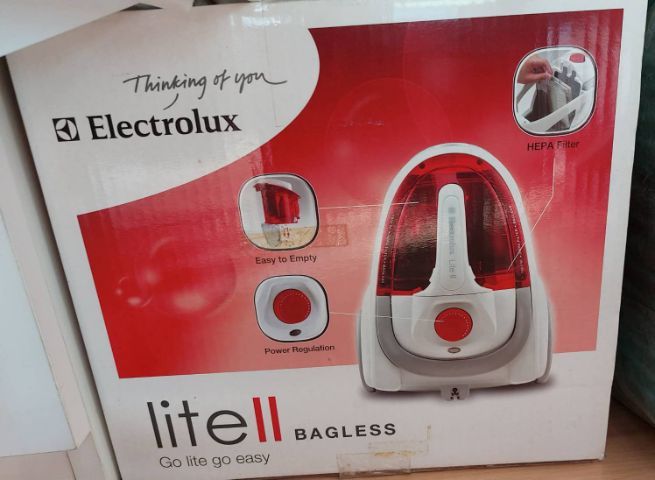 ELECTROLUX เครื่องดูดฝุ่น 1600 วัตต์ รุ่น Z1860 - สีขาว
 รูปที่ 3