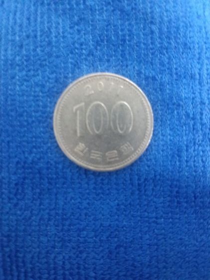 เหรียญ100วอนปี2011สภาพสวย