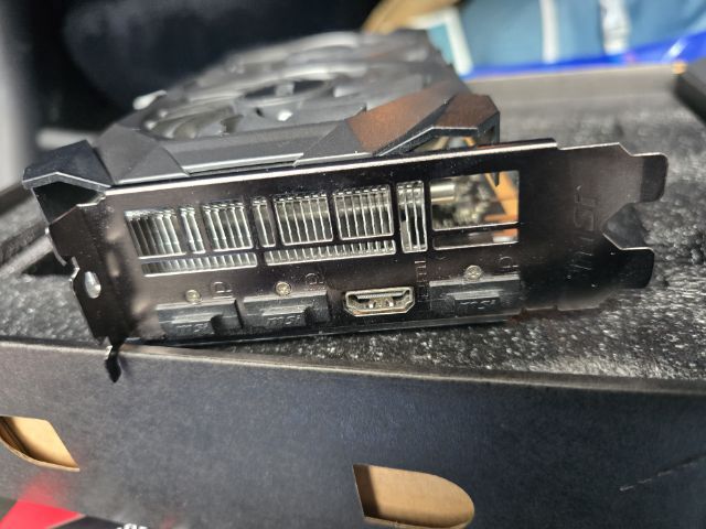 การ์จอ AMD REDAON RX5700 ครบยกกล่อง ถอดจากเครื่องเก่า ใช้งานได้ดี รูปที่ 5