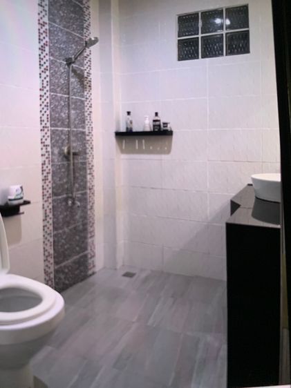 อื่นๆ สร้างเสร็จก่อน 2010 มีบางส่วน ใช่ ขายบ้านทาว์นเฮ้าส์ ทำใหม่ทั้งหลัง รูปที่ 4