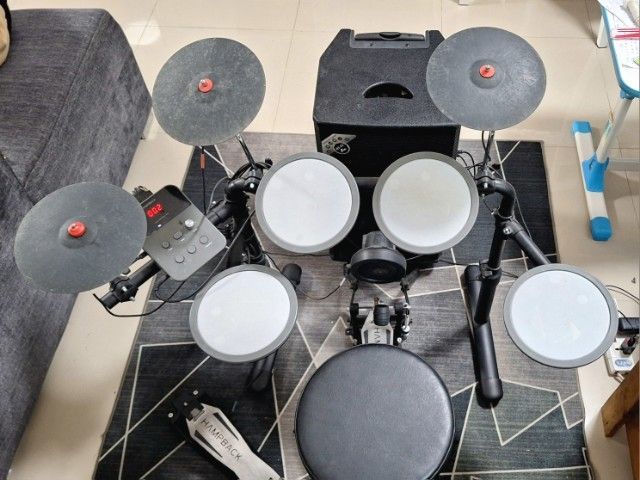 ขายกลองชุดไฟฟ้า เก้าอี้ ลำโพง พรม รูปที่ 4