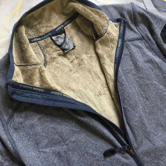 เสื้อ Adidas Outdoor แท้ เสื้อกันหนาวซับขนเป็ด (Fleece) สีเทา Melange นุ่มอุ่นพิเศษ สภาพนางฟ้า รูปที่ 4