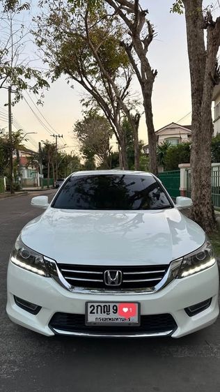 Honda Accord 2013 2.0 EL Sedan เบนซิน ไม่ติดแก๊ส เกียร์อัตโนมัติ ขาว