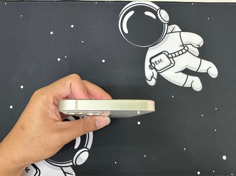 iPhone 13 รูปที่ 6