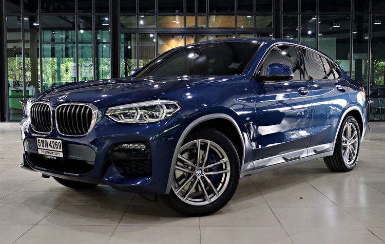 รถ BMW X4 2.0 xDrive20d M Sport 4WD สี น้ำเงิน