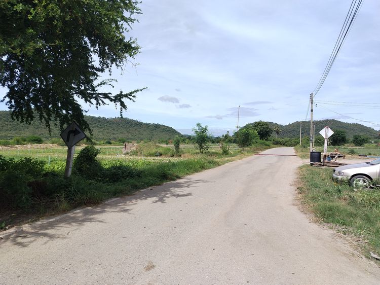 รางวัลชีวิต ที่ดินปลูกบ้านในฝัน โฉนดครุฑแดง ท่าม่วง กาญจนบุรี แบ่งล๊อคขาย2ไร่ ใกล้กทม.แค่1ชม.กว่า เชิงเขา ติดห้วย น้ำไฟพร้อม 2ไร่เพียง6แสน9 รูปที่ 4