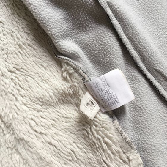 FILA Fleece Jacket  เสื้อกันหนาวมีฮู้ด มือสอง ไซส์M สภาพเยี่ยม รูปที่ 9