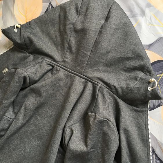 FILA Fleece Jacket  เสื้อกันหนาวมีฮู้ด มือสอง ไซส์M สภาพเยี่ยม รูปที่ 13