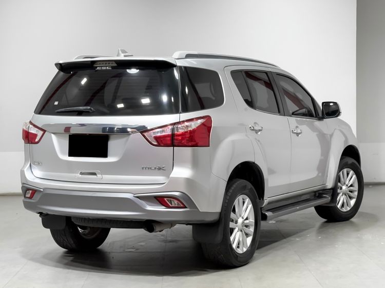 Isuzu MU-X 2018 3.0 Utility-car ดีเซล เกียร์อัตโนมัติ บรอนซ์เงิน รูปที่ 3