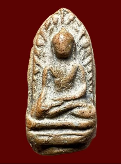 พระรอด วัดมหาวัน พิมพ์กลาง