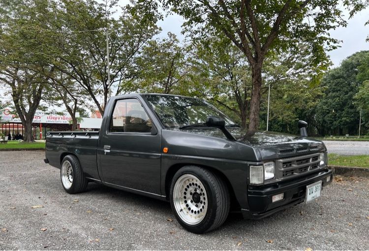 Nissan รุ่นอื่นๆ 1995 Sedan ดีเซล ไม่ติดแก๊ส เกียร์ธรรมดา ดำ รูปที่ 2