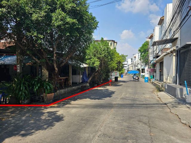 ไม่ใช่ 🏠 ที่ดินทำเลดี หมู่บ้านธารทิพย์ 3 (ทาวน์อินทาว) ที่ดินแปลงมุม  รูปที่ 2