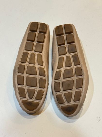 รองเท้าหนังแท้ PRADA Loafer สีเบจ Size 37 ผู้หญิง แบรนด์เนม ของแท้ มือ2  รูปที่ 9