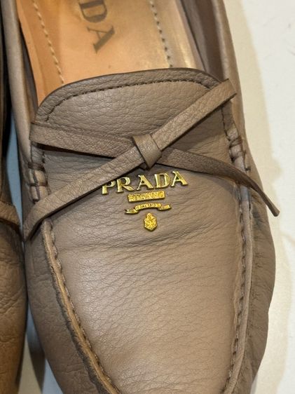 รองเท้าหนังแท้ PRADA Loafer สีเบจ Size 37 ผู้หญิง แบรนด์เนม ของแท้ มือ2  รูปที่ 5