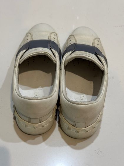 รองเท้าสนีกเกอร์ Valentino Size 39 แบรนด์เนม มือ2 ของแท้ รูปที่ 2