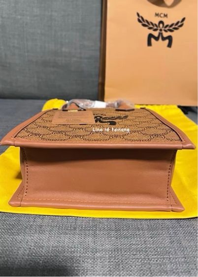 กระเป๋า MCM tote รูปที่ 6