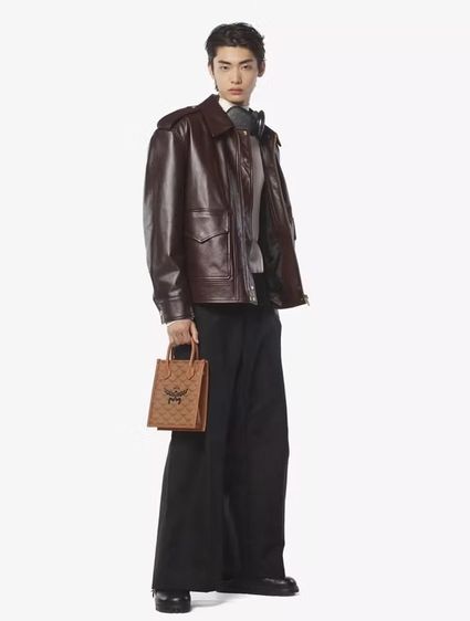 กระเป๋า MCM tote รูปที่ 8