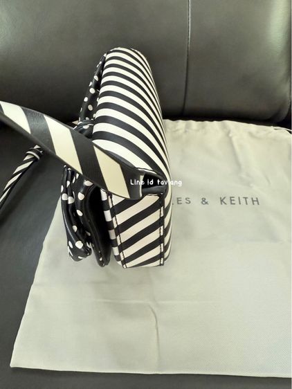 New Charles and Keith ลายขาวดำ รูปที่ 3