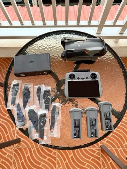 DJI Air 3 Fly More Combo LIKE NEW