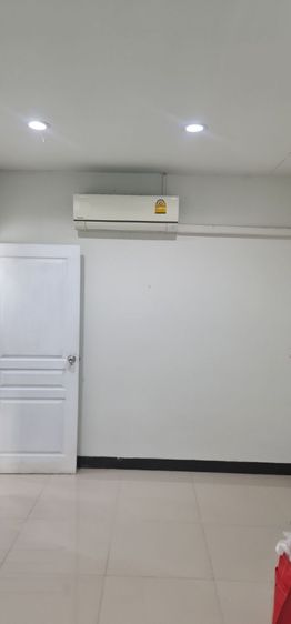 ไม่มี 2017 ให้เช่า 4000 บาท 1ห้องนอน 1ห้องน้ำ ที่ตั้งอยู่ที่ เทศบาล5ซอย10 บริเวณวัดดาวเรือง รายละเอียดสอบถามใด้ครับ 0955843246 รูปที่ 2