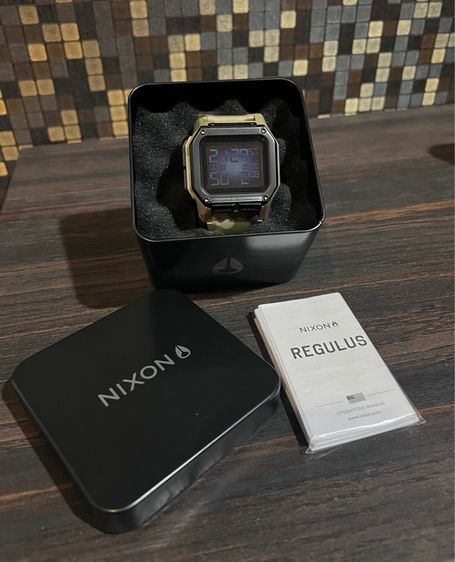 เขียว นาฬิกาข้อมือ