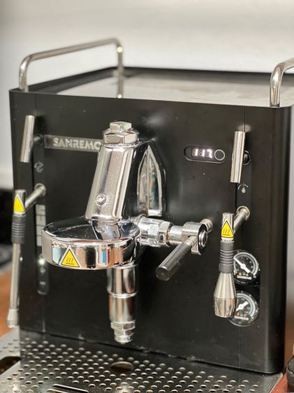 เครื่องชงกาแฟ Sanremo Cube Black + เครื่องบดกาแฟ Fiorenzato AllGround Classic ตั้งที่บ้านใช้น้อยมาก รูปที่ 6