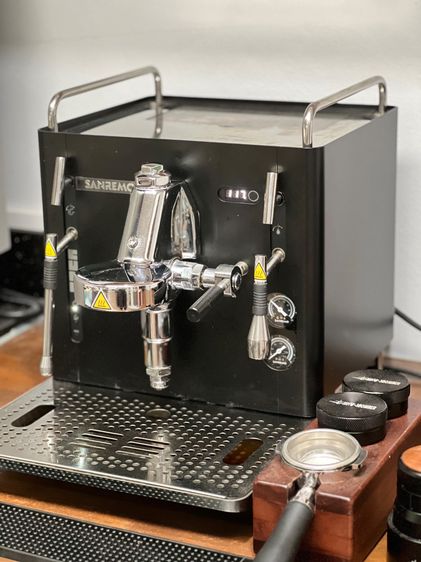 เครื่องชงกาแฟ Sanremo Cube Black + เครื่องบดกาแฟ Fiorenzato AllGround Classic ตั้งที่บ้านใช้น้อยมาก รูปที่ 2