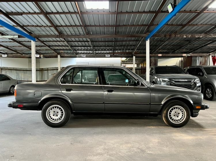 BMW Series 3 1985 316i Sedan เบนซิน ไม่ติดแก๊ส เกียร์ธรรมดา เทา รูปที่ 3