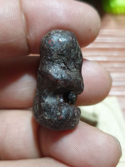 พระสมเด็จรุ่นเสาร์ 5 หลวงพ่อรวยวัดตะโกปี 40 กับ พระปิดตาพิมพ์หลวงปู่เอี่ยมวัดสะพานสูง พอกครั่งไม่ทราบว่ารับผิดที่ออก ให้ 2 องค์ 500 บาท รูปที่ 6