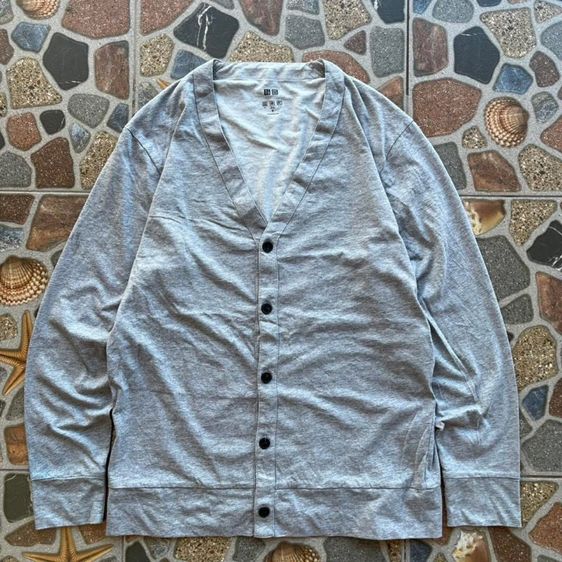 อื่นๆ อื่นๆ อื่นๆ เสื้อแขนยาว UNIQLO แท้ 💯 size M วัดจริงขนาด อก 21 ยาว 27 นิ้ว สภาพใหม่มาก สีเทา ผ้านิ่มมาก ตัดเย็บดีมาก ดีเทลสวย หายากคับ