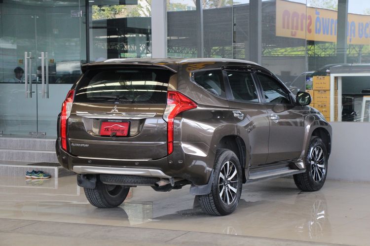 Mitsubishi Pajero Sport 2018 2.4 GT Utility-car ดีเซล ไม่ติดแก๊ส เกียร์อัตโนมัติ น้ำตาล รูปที่ 2